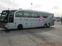 san-siro-stadion-fcbayern-bus-am-parkplatz - Endstand 4:1