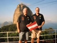 2007 06 17 Rio de Janeiro Zuckerhut mit IPZ Uniform