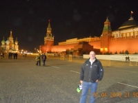 2010 04 07 Roter Platz mit riesiger Kreml Mauer