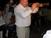 2010 06 03 Mykonos GD Scharinger spielt auf seiner Trompete