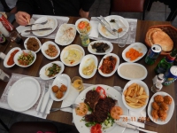 Mittagessen im Restaurant Abu Ramzi im Drusendorf Daliat el Carmel
