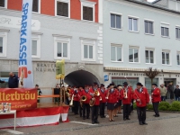 2015-04-18-ehrung-der-gemeinde-fuer-20-jahre-obmann-beim-pferdemarkt-7