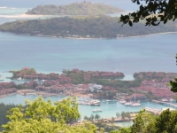 Blick auf Eden Island Marina