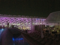 2016 10 27 Abu Dhabi Yas Viceroy Hotel mit Dachpool 2