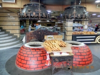 Bäckerei und Supermarkt in Aparan