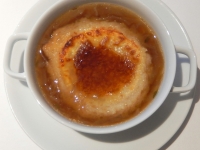 Suppe Zwiebelsuppe mit Gruyere Croutons