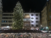 Weihnachtsmarkt vor dem goldenen Dachl