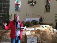 Primatskapelle am See Genezareth mit Lesung durch Pfarrer Öhler