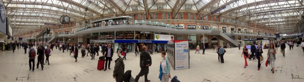 2016 06 14 Ankunft am riesigen Bahnhof London Waterloo