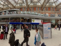 2016 06 14 Ankunft am riesigen Bahnhof London Waterloo