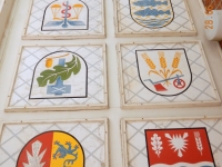 Verschiedene Wappen am Rathaus
