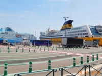 Bastia mit seinem grossen Fährhafen
