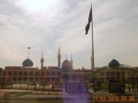 Wieder Vorbeifahrt bei der Khomeni Moschee_dieses Mal am Tag