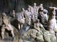 Tuffstein Grottenkirche mit interessanten Skulpturen