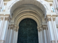 Kirche Eingangsportal