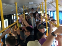Öffentlicher Bus zum Medeo Eisstadion