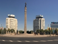 2017 09 01 Almaty mit Platz der Republik