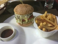 Burger im Hotelrestaurant