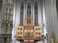 St Elisabeth Dom Altar