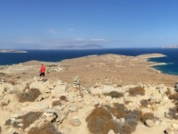 2017 10 07 Delos Blick von der Bergspitze auf Kykladen Inseln