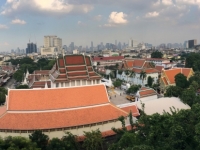 2017 10 27 Bangkok Blick vom Tempel des goldenen Berges mit Mönch