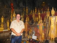 2017 11 01 Tausende kleine Buddhas in den Höhlen von Pak Ou