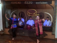 2017 11 08 Vientiane Tanzvorführung während Abendessen