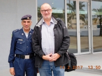2017 02 14 Bahrain Polizist bei der Al Khamis Moschee