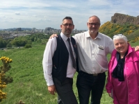 2018 05 18 Edinburgh mit Busfahrer Steve und RLin Helen
