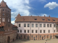 2018 06 27 Schloss Mir Innenhof von oben