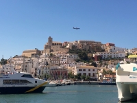 Flieger über Ibiza