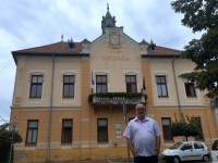 2018 09 03 Dunaföldvar Rathaus im Komitat Tolna
