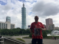 2018 09 24 Taipei Tower 101 von Sun Yat Halle aus_FC Bayern 1