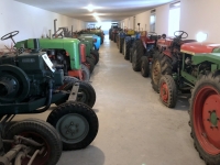 Stainz Traktormuseum mit vielen teils uralten Traktoren