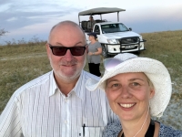 2018 10 27 Makgadikgade Salzpfanne mit unserem Safari_Jeep