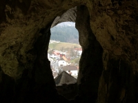 2018 12 29 Burg Predjama Blick von der Höhle