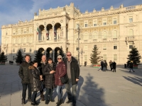 2018 12 30 Triest Piazza Unita del Italia mit Regierungspalast Palazzo del Governo