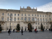 Palazzo del Lloyd Triestino auf Piazza Unita del Italia