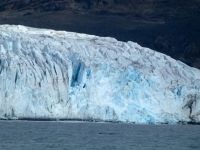 Der Gletscher hat erst vor kurzem gekalbt