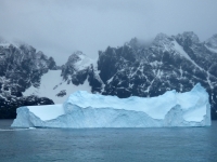 2019 03 11 Eisberg bei der Ausfahrt aus dem Draygulsky Fjord