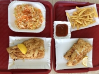 Fisch und Chips als Mittagssnack