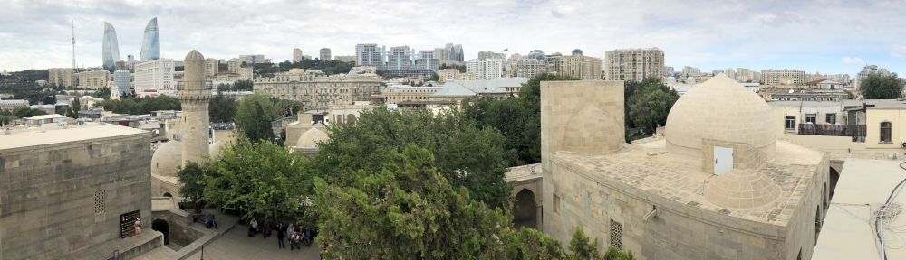 2019 09 09 Baku Blick vom Palast  Schirwanschahs