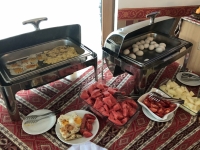 2019 09 09 Baku Erstes Frühstück im Hotel