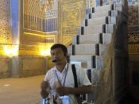 2019 09 29 Samarkand Registanplatz Moschee mit RL Abdulaziz
