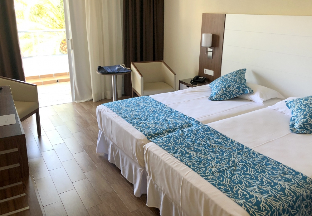 2019 10 19 RIU Arecas schöne moderne Zimmer