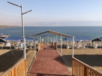 Sehr schön ausgebauter Strand am Toten Meer