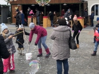 Riesen Seifenblasen vor dem Rathaus