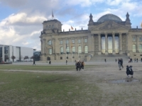 2020 03 04 Reichstag mit 2 x Gerald