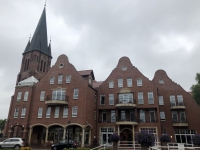 Papenburg Hotel Arkadenhaus mit Kirche