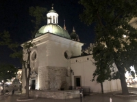 Adalbertkirche bei Nacht